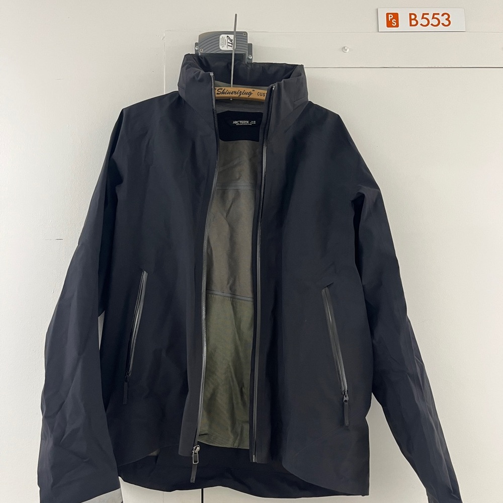 Arc'teryx Black Raincoat for Men